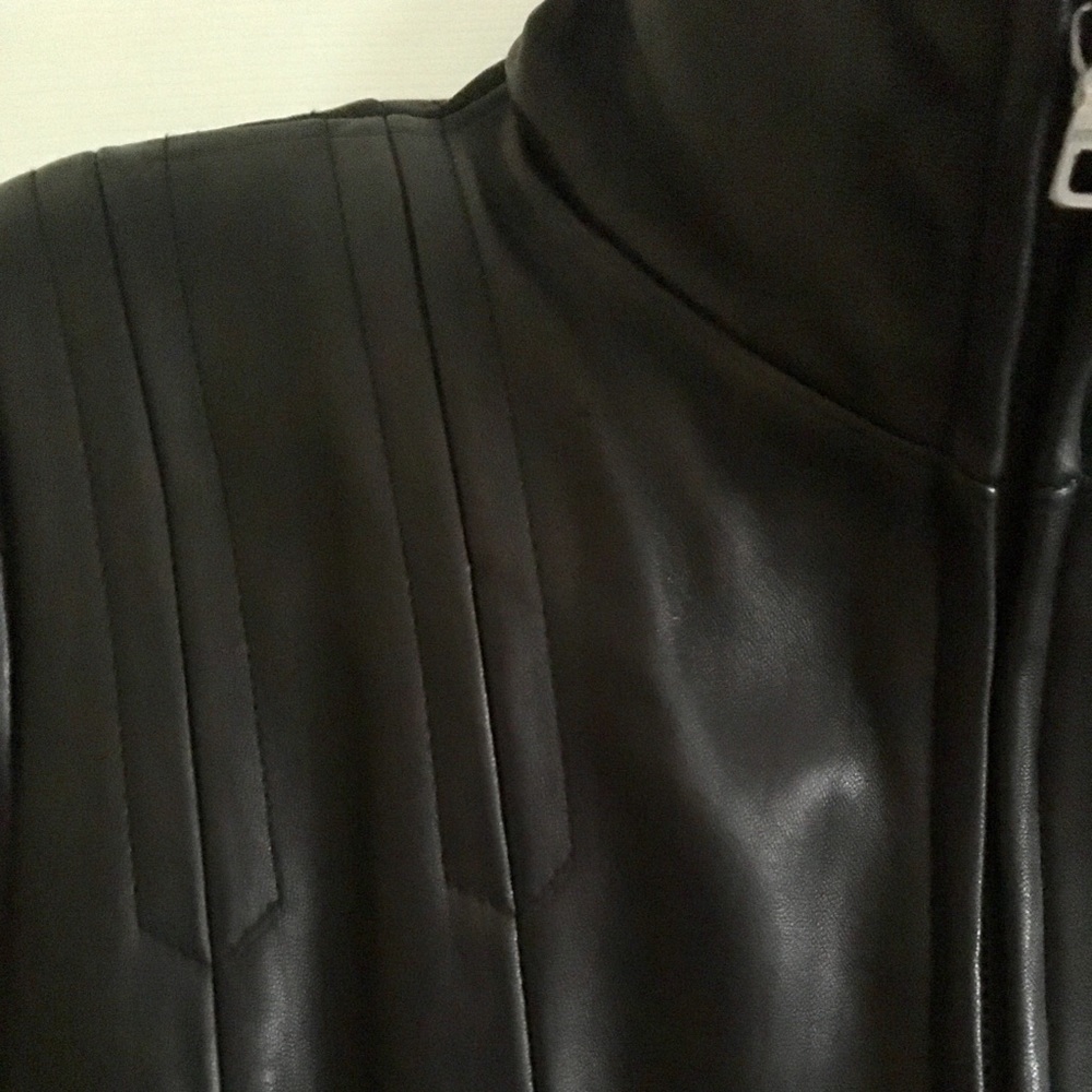 Leather jacket - Picture 4 of 7